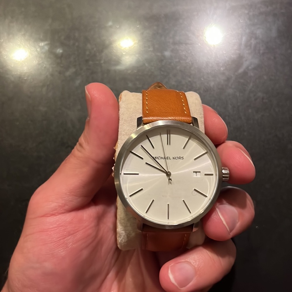Tan Michael Kors Blake Watch - Picture 2 of 3